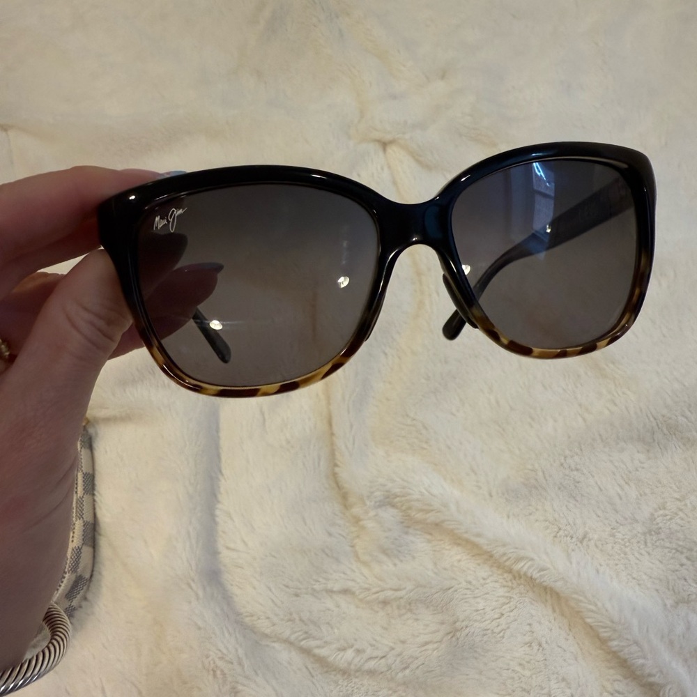 Maui Jim Rooftops frame - Black with Tortoise Sunglasses